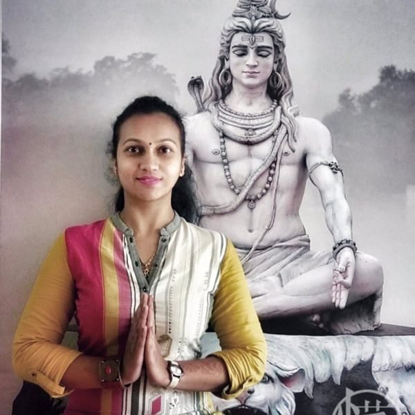 Manisha Gupta - Pranayama teacher at Ananda Yoga Shala